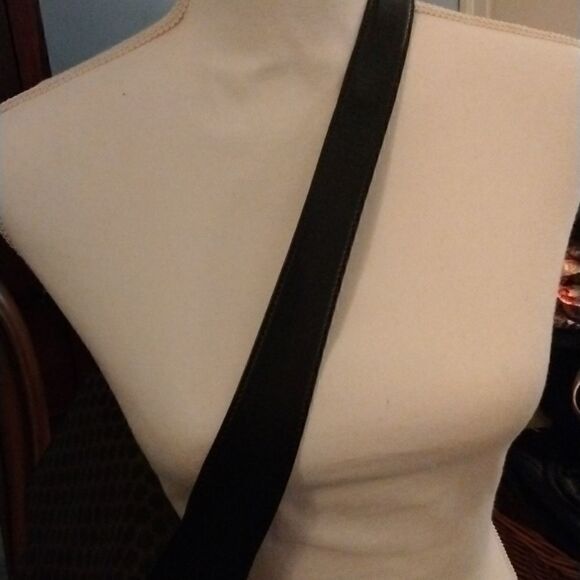 Celine Paris   - Picture 12 of 16